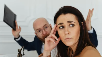 Comment déstabiliser une personne toxique ? Reprenez le contrôle - man woman conflict
