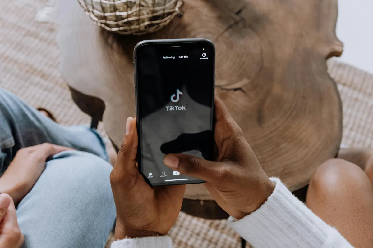 Pourquoi il ne regarde plus mes story ? Les 7 vraies raisons - story social media