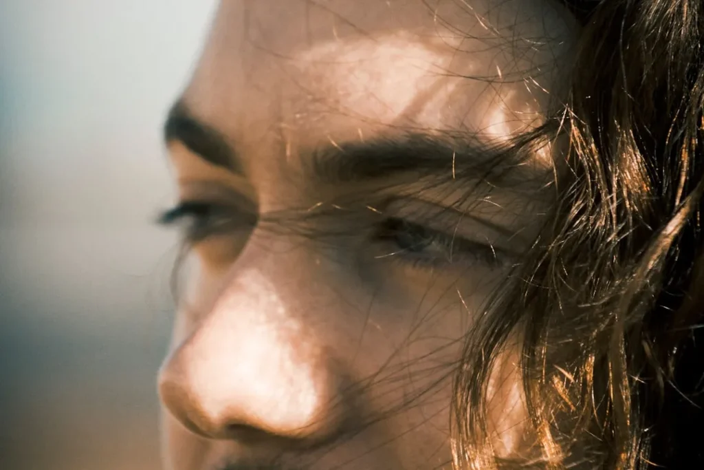 closeup photo of man face