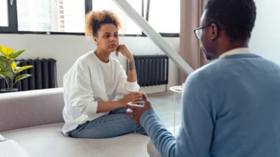 Comment savoir si quelqu'un travaille sur nous ? Détectez les signes - toxic relationship