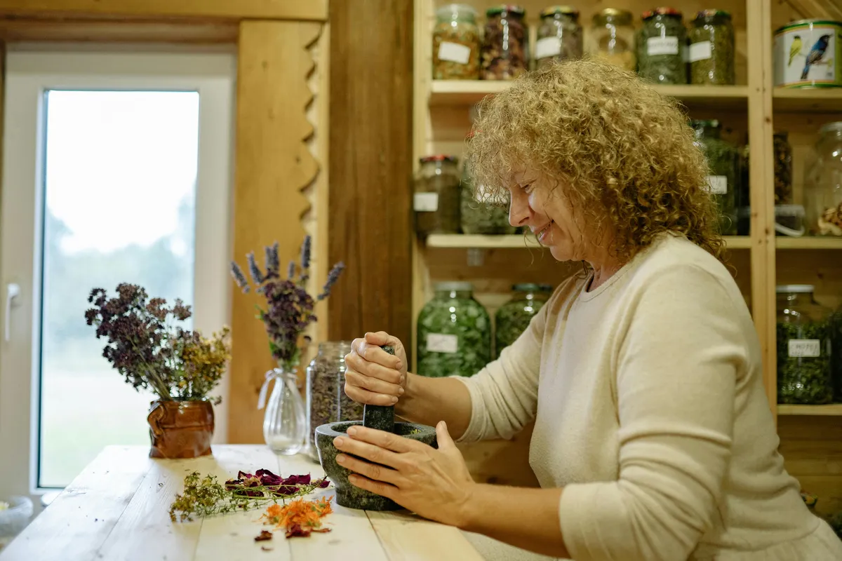 Cruralgie : 7 remèdes de grand-mère pour dire adieu à la douleur - Natural remedies herbal medicine wellness self-care