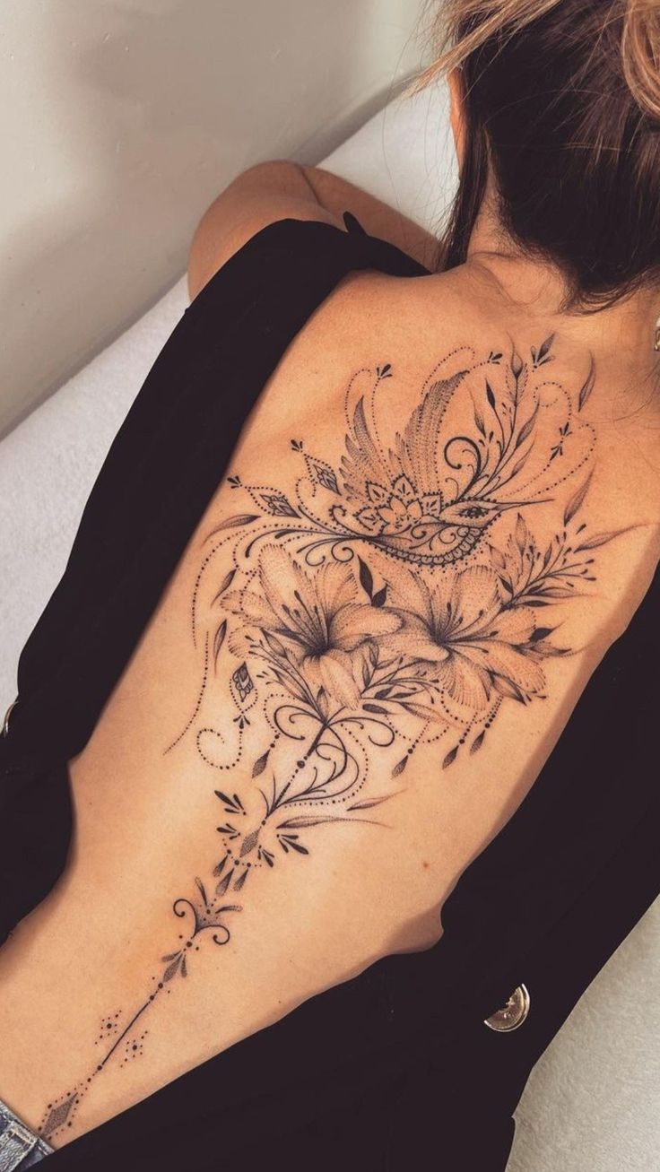 Tatouage dos femme 5