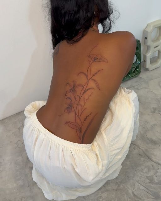 Tatouage dos femme 20