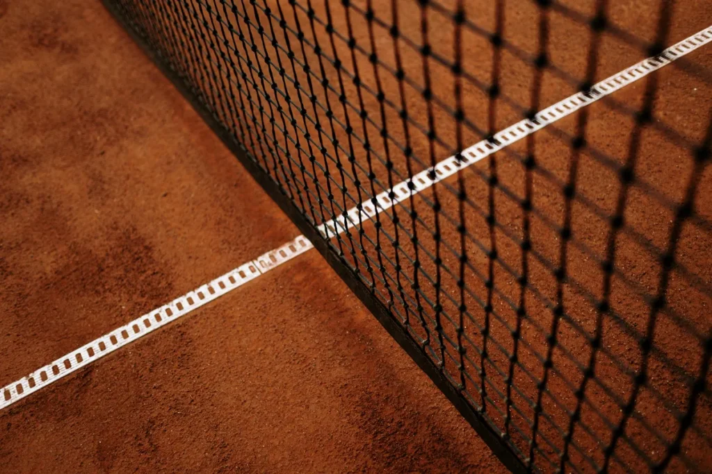 Maria Sharapova tennis court portrait - photo par cottonbro studio